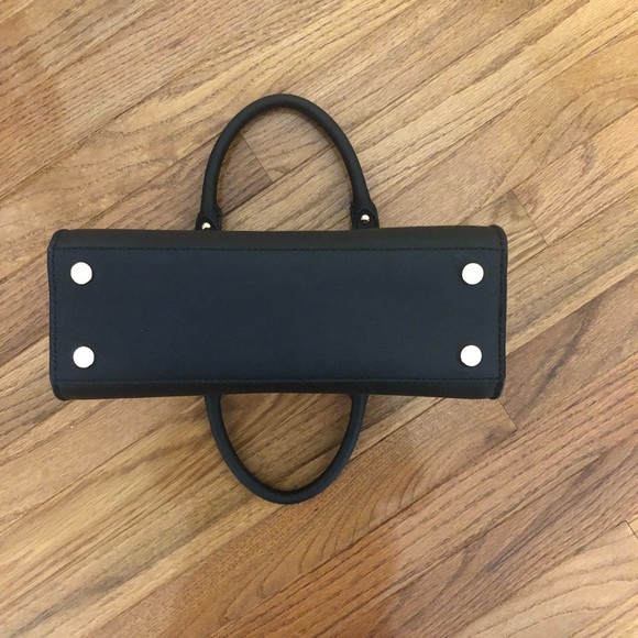 Michael Kors Handbag - Picture 4 of 9